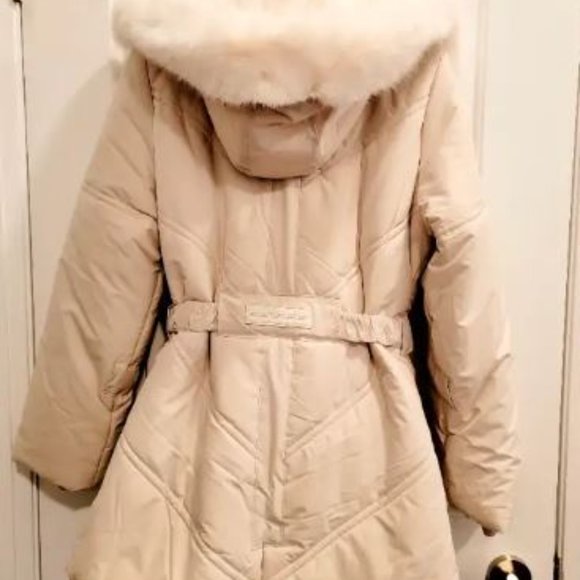 Beautiful winter jacket - Picture 7 of 7